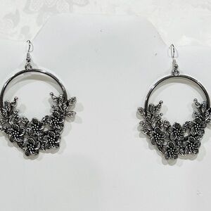 NWOT Floral Silver Hoop Earrings